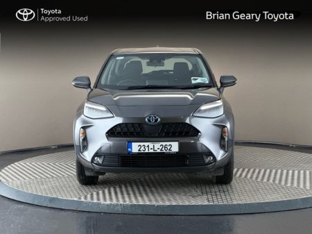 2023 Toyota Yaris Cross HYBRID LUNA €26,950 thumbnail