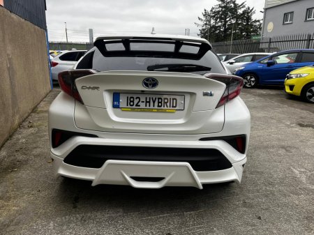 2018 Toyota C-HR CHR 1.8 self charging hybrid, G -model huge spec €19,900