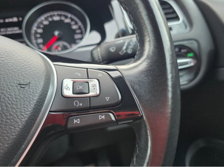 2017 Volkswagen Golf ( 172 REG )1.4 TSI HIGHLINE ALCANTARA SEATS CARPLAY ANDROID AUTO BLIND SPOT LANE ASSIST €17,950 thumbnail