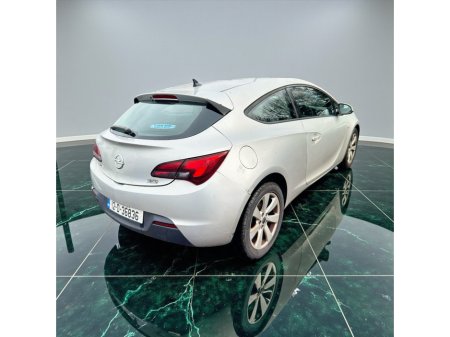 2012 Opel Astra - thumbnail 5