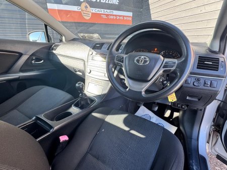 2009 Toyota Avensis - thumbnail 13