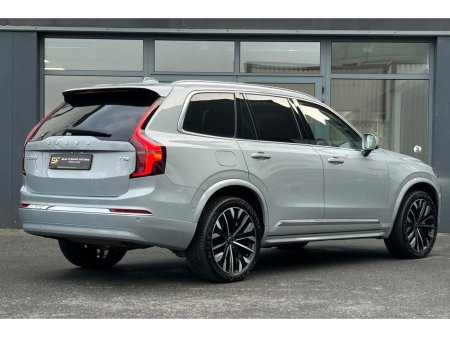 2025 Volvo XC90 - thumbnail 3