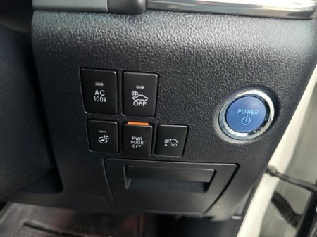 2015 Toyota Alphard - thumbnail 26