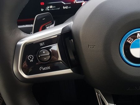 2025 BMW 5 Series - thumbnail 15