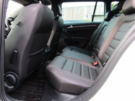 2015 Volkswagen Golf GOLF R ESTATE AWD 5DR Auto €21,950 thumbnail