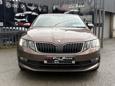 2018 Skoda Octavia - view 2