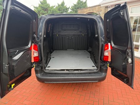 2019 Peugeot Partner  €12,495 thumbnail