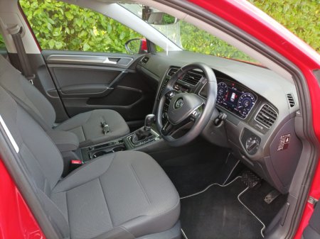 2019 Volkswagen Golf COMFORTLINE 1.2 TSI AUTOMATIC SERVICE HISTORY (9 STAMPS) FACTORY IMMOBILISER AUTOMATIC  HEADLIGHTS REVERSE CAMERA TOUCH SCREEN RADIO AUTO HOLD HANDBRAKE JUST FULLY SERVICED 2 YEARS NCT 1 YEAR TAX €19,949