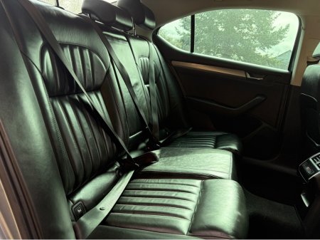 2016 Skoda Superb - thumbnail 14