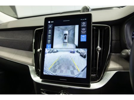 2025 Volvo XC90 - thumbnail 23