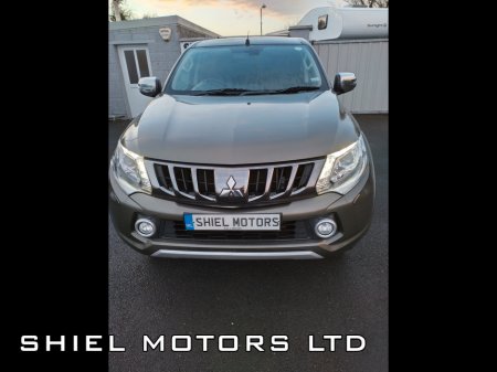 2020 Mitsubishi L200 CREW CAB PICK UP 4X4 MANUAL €25,750 thumbnail