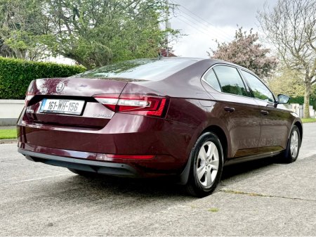 2016 Skoda Superb - thumbnail 13