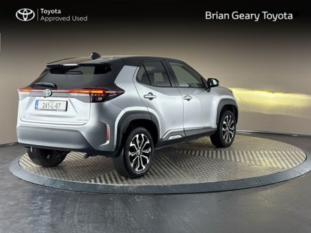 2024 Toyota Yaris Cross - photo 2