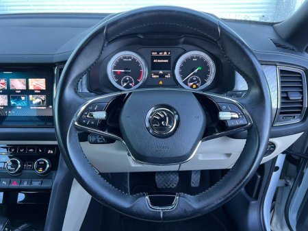 2022 Skoda Kodiaq STYLE 7-SEATER 2.0 TD AUTO // LEATHER HEATED SEATS // APPLE CARPLAY/ANDROID AUTO // BACKSEAT CLIMATE CONTROL €29,950 thumbnail