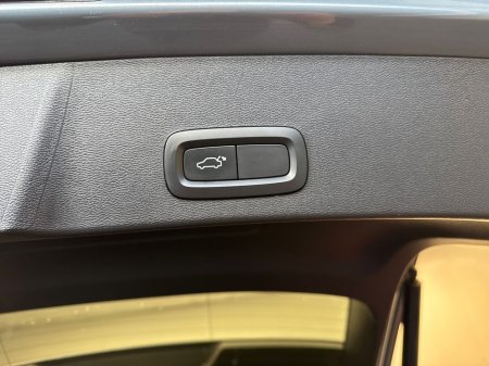 2020 Volvo XC40 - thumbnail 22