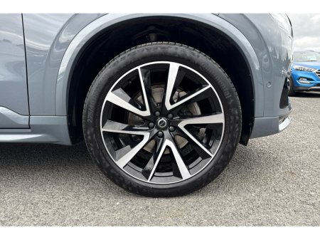 2023 Volvo XC90 + B5 MHEV AWD AUTO PLUS €77,950 thumbnail