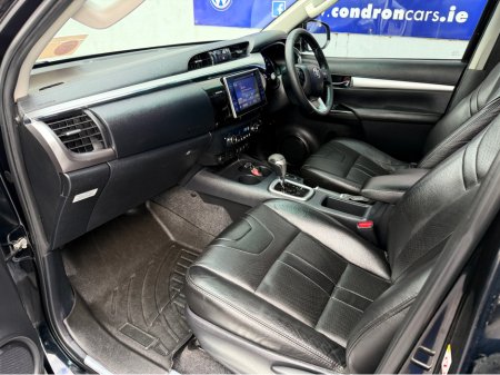 2016 Toyota Hilux - thumbnail 10