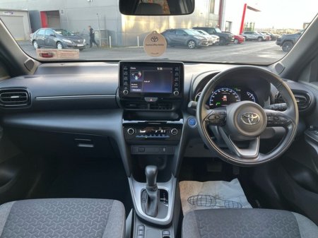 2022 Toyota Yaris Cross YARIS CROSS LUNA SPORT €26,950 thumbnail