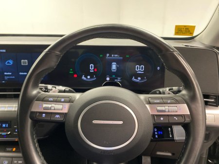 2024 Hyundai Kona 1.6 HYBRID Signature Auto €25,995 thumbnail