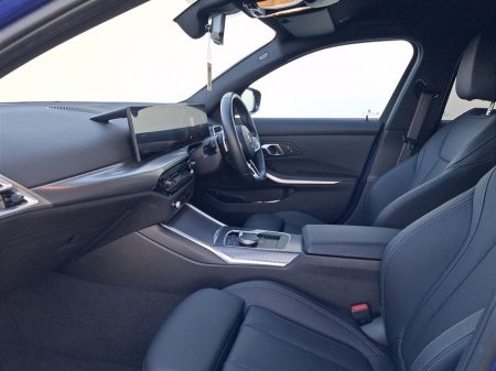 2025 BMW 3 Series - thumbnail 7