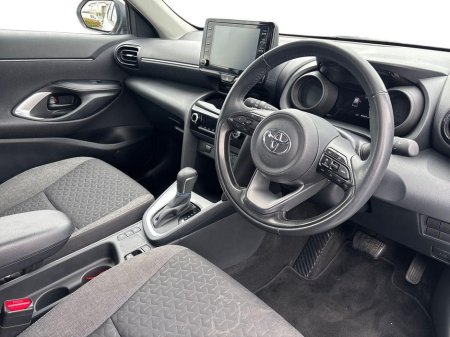 2023 Toyota Yaris Cross - thumbnail 6