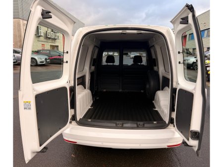 2019 Volkswagen Caddy 102HP €12,601 thumbnail