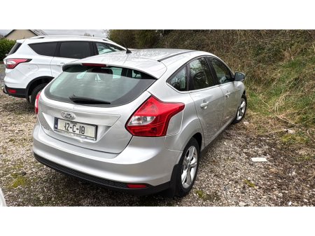 2012 Ford Focus - thumbnail 2