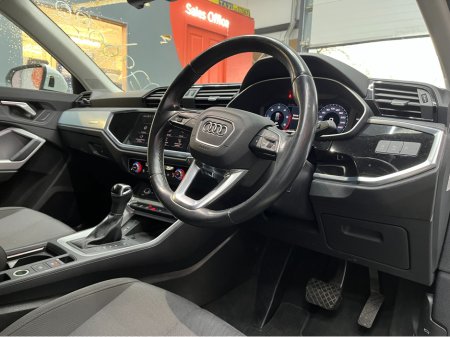 2020 Audi Q3 €30950! 2020 AUDI Q3 35TDI QUATTRO ADVANCED 2.0 AUTOMATIC / CRUISE CONTROL / 360° PARKING CAMERA / ELECTRIC HEATED SEATS / PADDLE SHIFTERS / APPLE CARPLAY €30,950 thumbnail