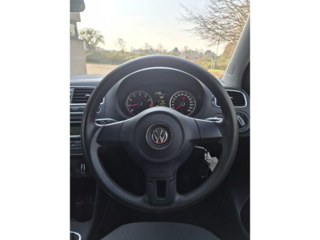 2010 Volkswagen Polo - thumbnail 15