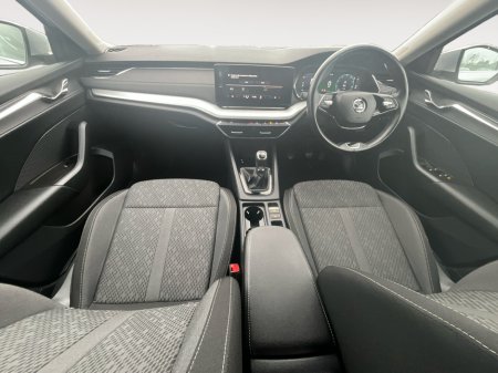 2022 Skoda Octavia STYLE 2.0 TDI 115HP 5DR €27,500 thumbnail