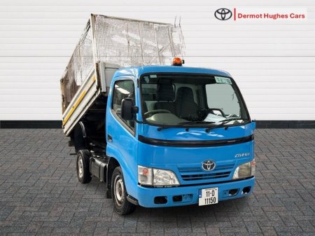 2011 Toyota Dyna - thumbnail 1