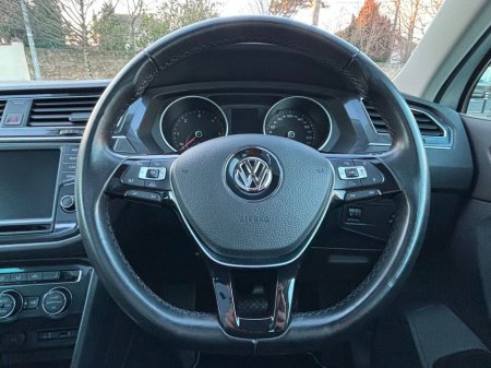 2017 Volkswagen Tiguan SUNROOF 2.0 TDI COMFORTLINE DSG 12 MONTH WARRANTY €22,995 thumbnail