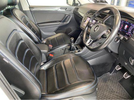 2018 Volkswagen Tiguan - thumbnail 13