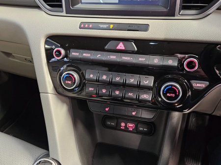 2018 Kia Sportage 1.7 PLATINUM S €16,950 thumbnail