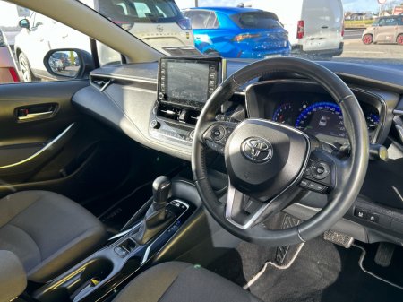2022 Toyota Corolla LUNA 4DR AUTO HYBRID €24,950 thumbnail