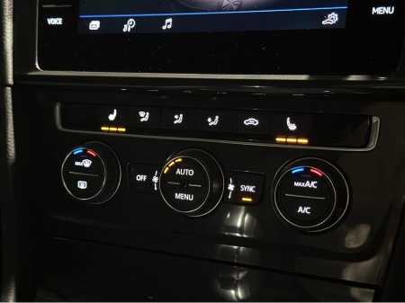 2020 Volkswagen Golf E 136 BHP AUTO E-GOLF €13,950 thumbnail