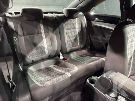 2018 Volkswagen Beetle 1.2 AUTOMATIC - ALLOY WHEELS - MULTI FUNCTION STEERING WHEEL - HEATING / AC CONTROLS - REVERSE CAMERA €17,950 thumbnail