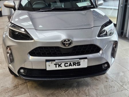 2025 Toyota Yaris Cross - thumbnail 5