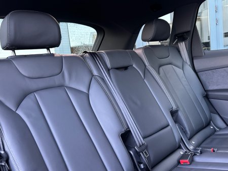 2025 Audi Q7 - thumbnail 5