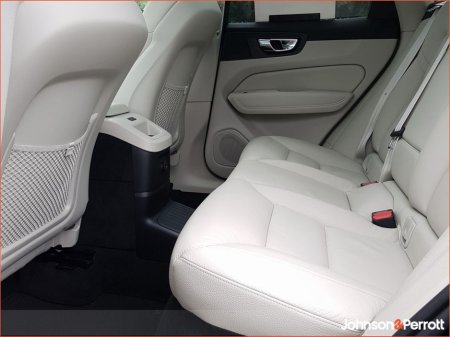 2025 Volvo XC60 T6 350 bhp AWD PHEV Plus Bright (Three Year Volvo Selekt Warranty + Two Year Volvo Service Plan) €67,900 thumbnail