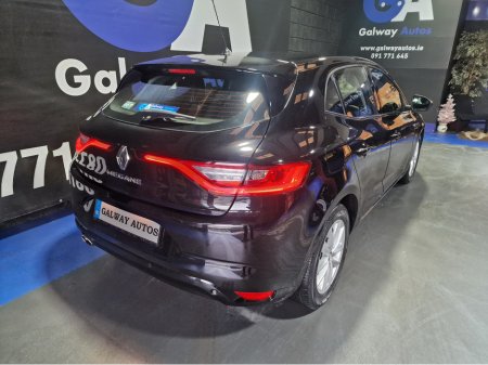 2017 Renault Megane - thumbnail 7