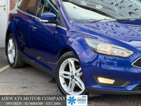 2016 Ford Focus - thumbnail 17