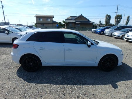 2015 Audi A3 1.4 TFSI €13,950 thumbnail