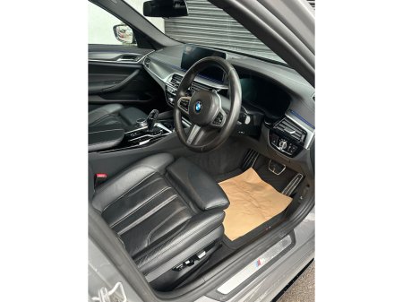 2021 BMW 5 Series - thumbnail 18