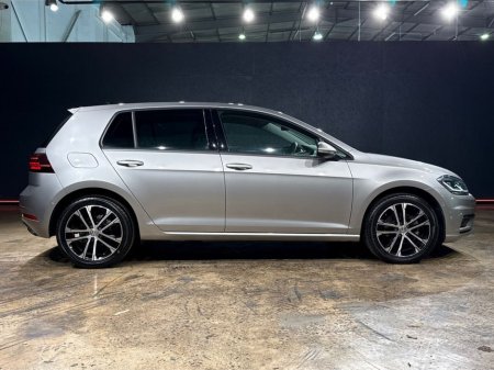 2020 Volkswagen Golf COMFORT LINE MEISTER - UPGRADED FACTORY ALLOYS - CRUISE CONTROL - REVERSE CAMERA - DIGITAL DASH €21,950 thumbnail