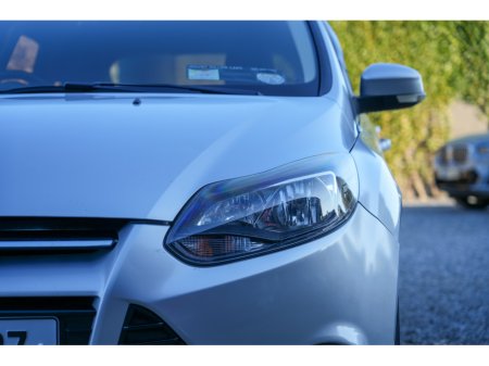 2012 Ford Focus - thumbnail 5