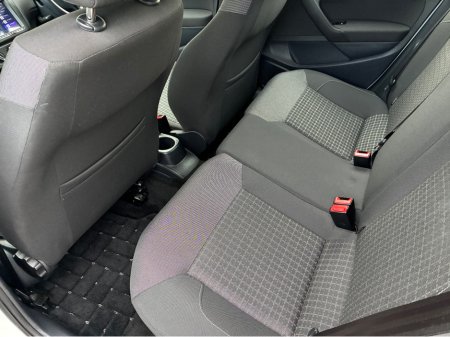 2014 Volkswagen Polo - thumbnail 12