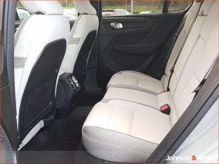 2025 Volvo EC40 - thumbnail 8