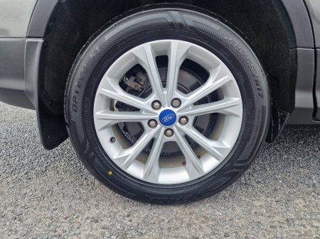 2018 Ford Kuga - thumbnail 4