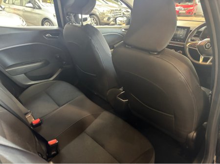 2023 Renault Clio - thumbnail 13